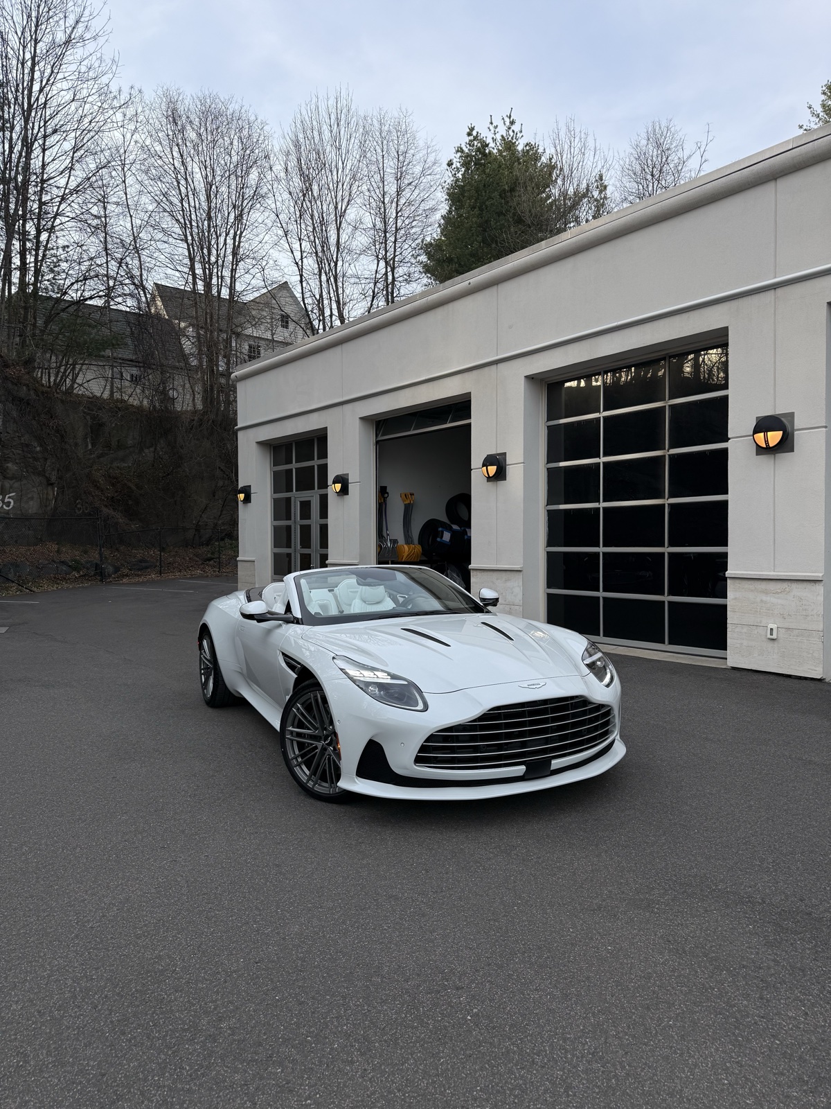 2026 Aston Martin DB12 Volante - Neutron White