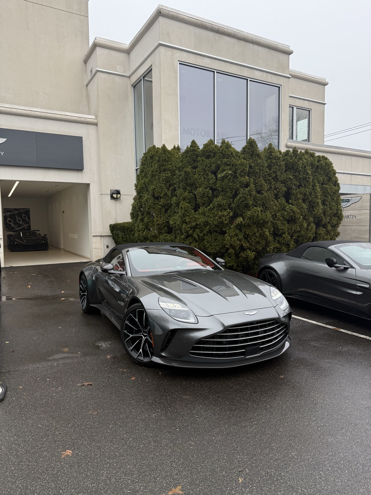 2026 Aston Martin Vantage Roadster - Magnetic Silver